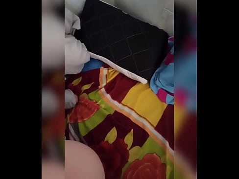 ❤️ Wandinogara naye anogara ega kumba nekuti murume wake anoenda kuzororo ini ndinotora mukana wekusvira nekuzadza mbongoro yake nemukaka. ️  ️❤